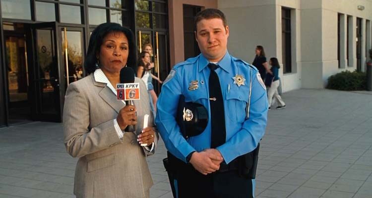 Observe and Report 2009 Movie Scene Seth Rogen as Ronnie, mall cop being interviewed for the news