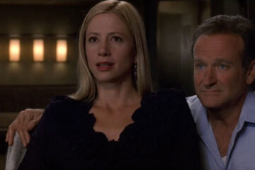 The Final Cut 2004 Movie Scene Mira Sorvino as Delila and Robin Williams as Alan Hakman looking at the footage