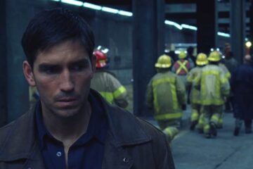 Highwaymen 2004 Movie Scene Jim Caviezel as Rennie at the scene where the killer tried to get his next victim in a tunnel