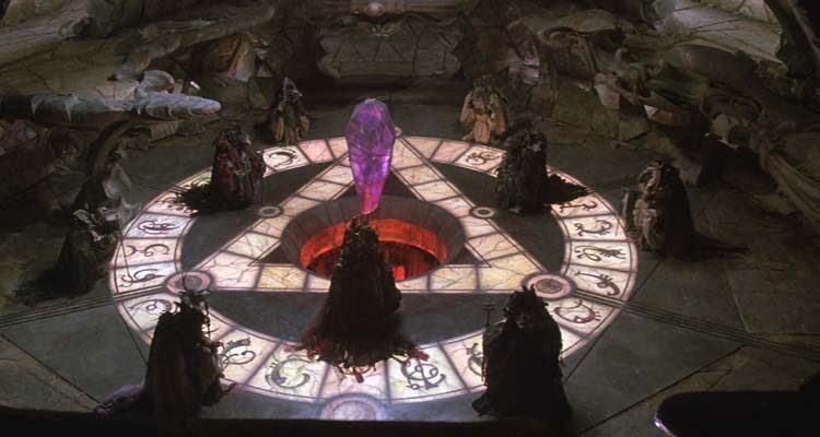 The Dark Crystal 1982 Movie Scene Skeksis performing a ritual with the crystal