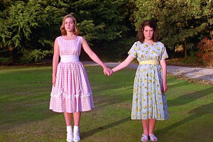 Heavenly Creatures [1994] Movie Review Recommendation