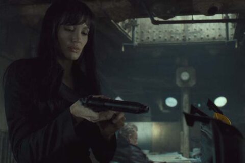 Salt 2010 Movie Scene Angelina Jolie as Evelyn Salt reloading her gun