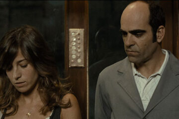 Mientras Duermes AKA Sleep Tight 2011 Movie Luis Tosar and Marta Etura in an elevator