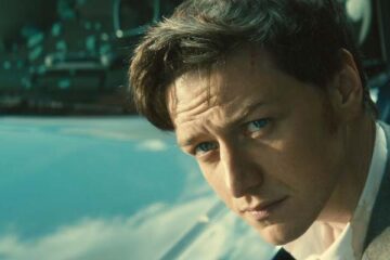 Trance 2013 Movie Scene James McAvoy as Simon looking directly at the camera