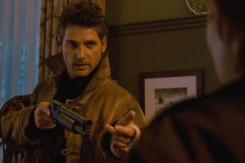 Deadfall 2012 Movie Scene Eric Bana as Addison holding a shotgun