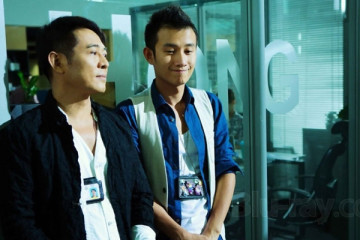 Badges of Fury [2013] Movie Jet Li and Zhang Wen as detectives in the building listening to a briefing