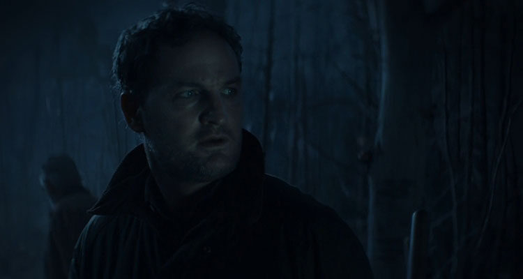Pet Sematary 2019 Movie Scene Jason Clarke as Louis going to bury the dead cat at the pet cemetery with Jud at night