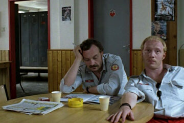 Komm, süsser Tod AKA Come Sweet Death 2000 Movie Scene Josef Hader as Simon Brenner and Simon Schwarz as Berti sitting and waiting for a call