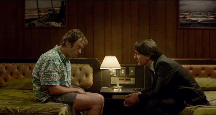 The Mule 2014 Movie Scene Angus Sampson as Ray Jenkins wearing a Hawaiian shirt talking to Ewen Leslie as Det. Les Paris