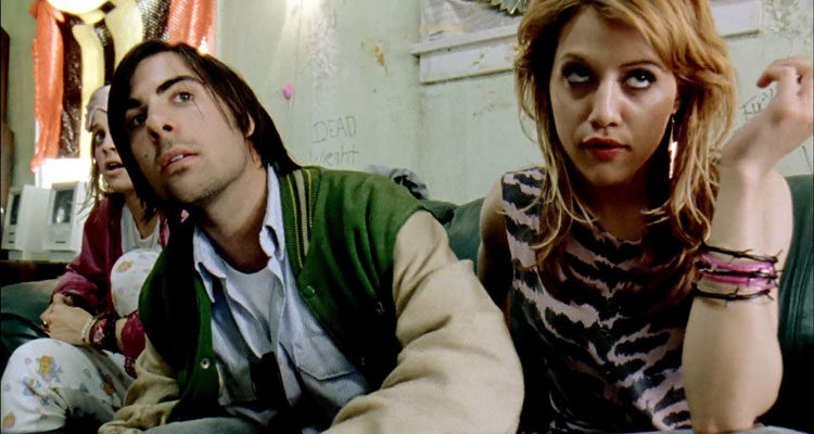 Spun 2002 Movie Scene Jason Schwartzman as Ross, Brittany Murphy as Nikki and Mena Suvari as Cookie waiting to get high at Spider Mike's place
