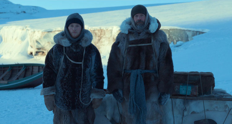 Against the Ice 2022 Movie Scene Nikolaj Coster-Waldau as Ejnar Mikkelsen and Joe Cole as Iver Iversen posing for a photo before they set off