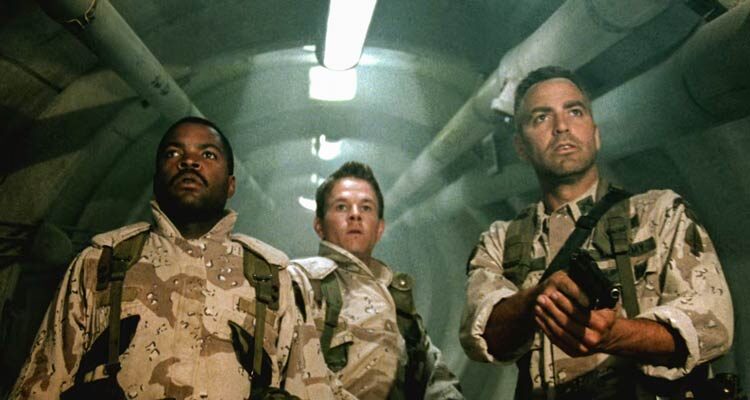 Three Kings 1999 Movie Scene George Clooney as Archie, Mark Wahlberg as Troy and Ice Cube as Chief in an underground bunker looking at the gold